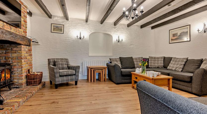 Photo of 6 Bed in Wadebridge