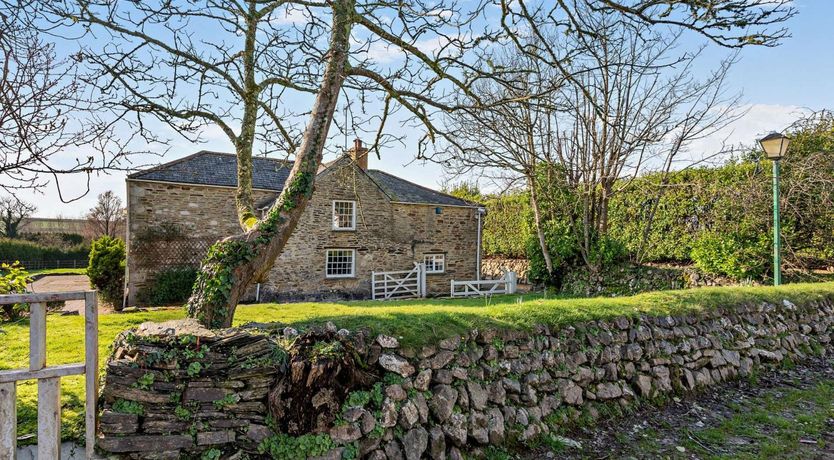 Photo of 6 Bed in Wadebridge