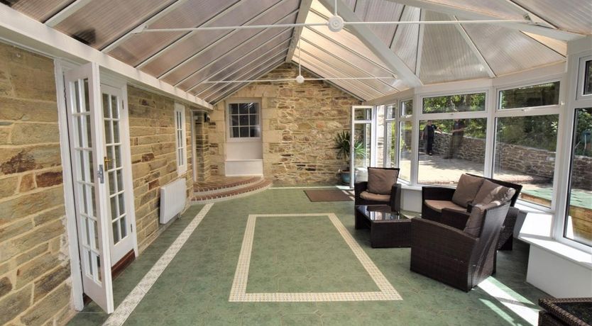 Photo of 6 Bed in St Issey