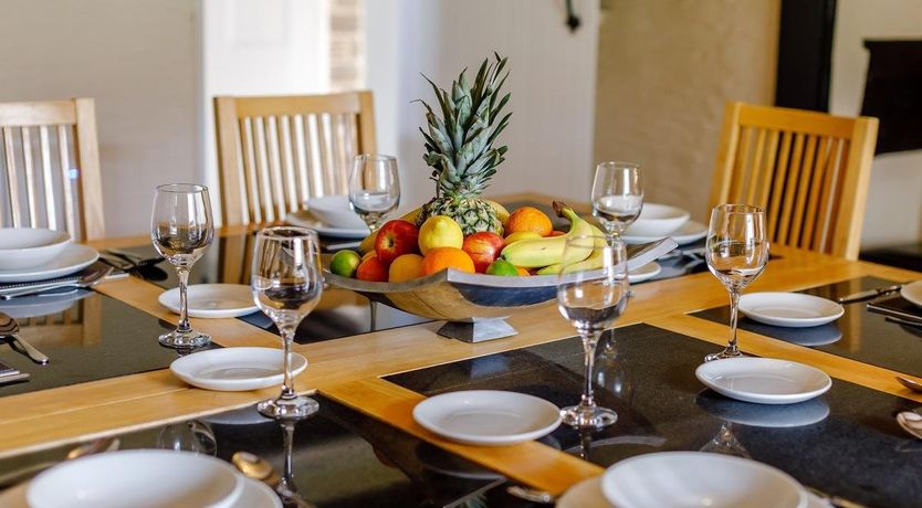 Photo of 6 Bed in St Issey