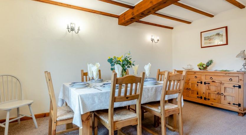 Photo of 3 Bed in St. Merryn