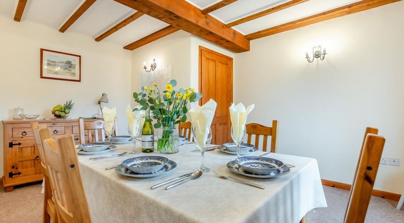 Photo of 3 Bed in St. Merryn