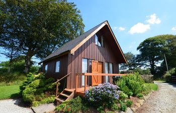 Log Cabin in North Cornwall Holiday Cottage