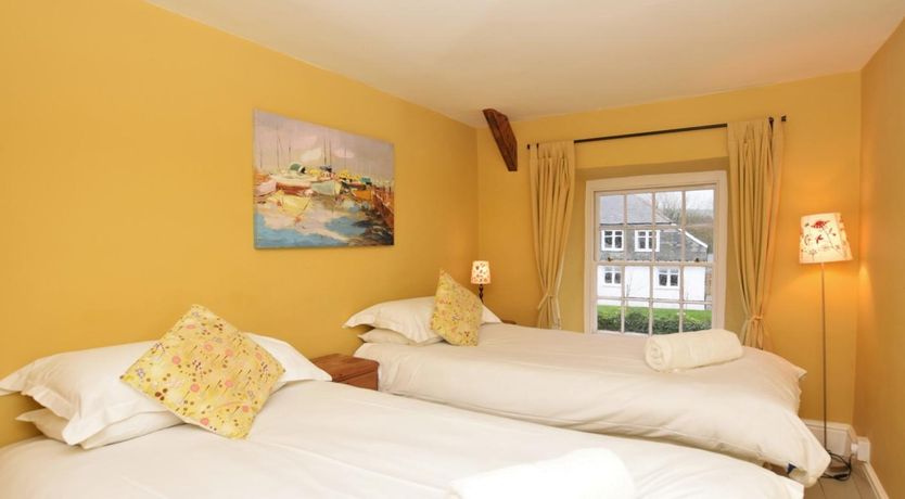 Photo of 4 Bed in Tintagel