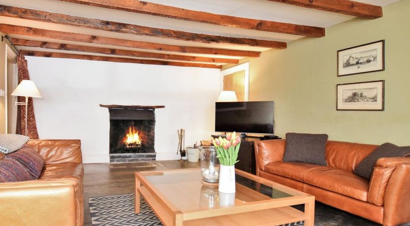 Photo of 4 Bed in Bossiney