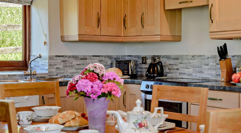 Photo of 2 Bed in Looe