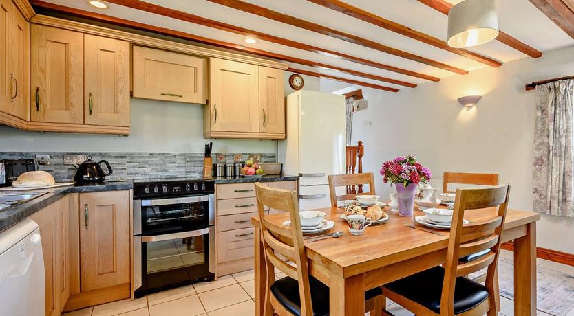 Photo of 2 Bed in Looe