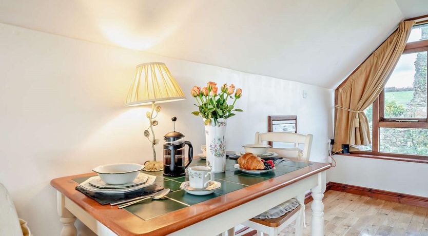 Photo of 1 Bed in Looe