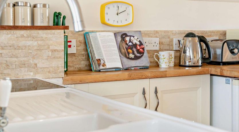 Photo of 1 Bed in Looe