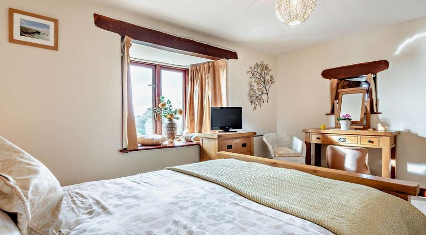 Photo of 1 Bed in Looe