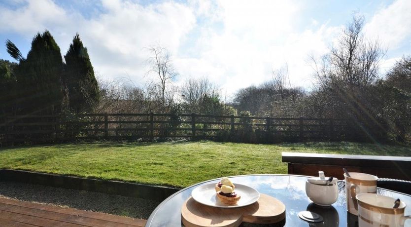 Photo of 1 Bed in Tredinnick Pits