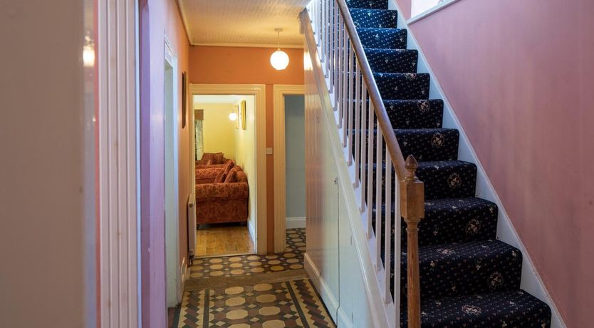 Photo of 6 Bed in Truro