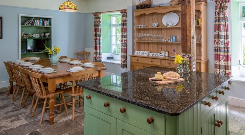 Photo of 6 Bed in Truro