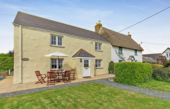 in Lizard Peninsula (TRENO) Holiday Cottage