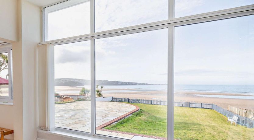 Photo of 3 Bed in Hayle