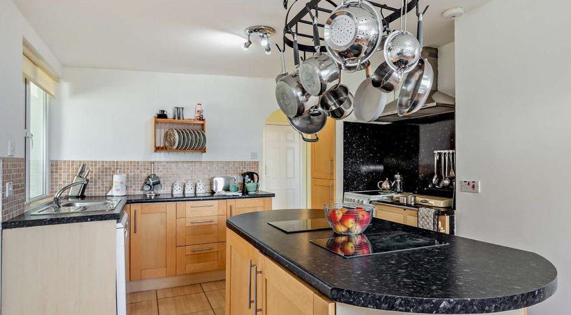 Photo of 3 Bed in Phillack