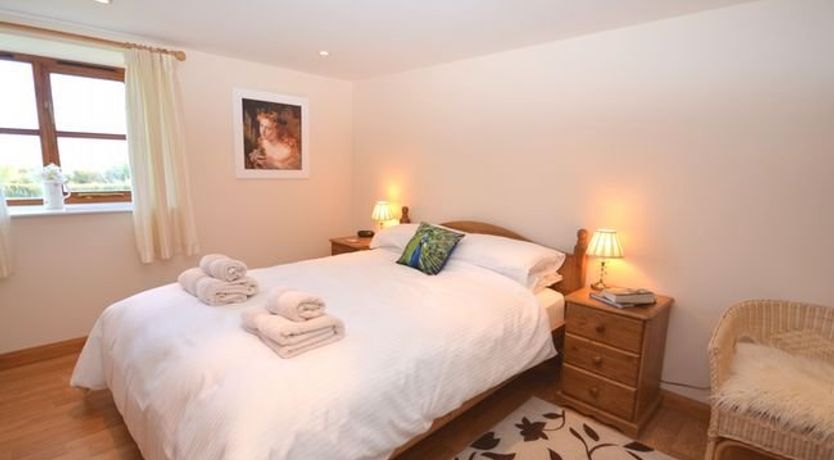 Photo of 1 Bed in Kington Magna