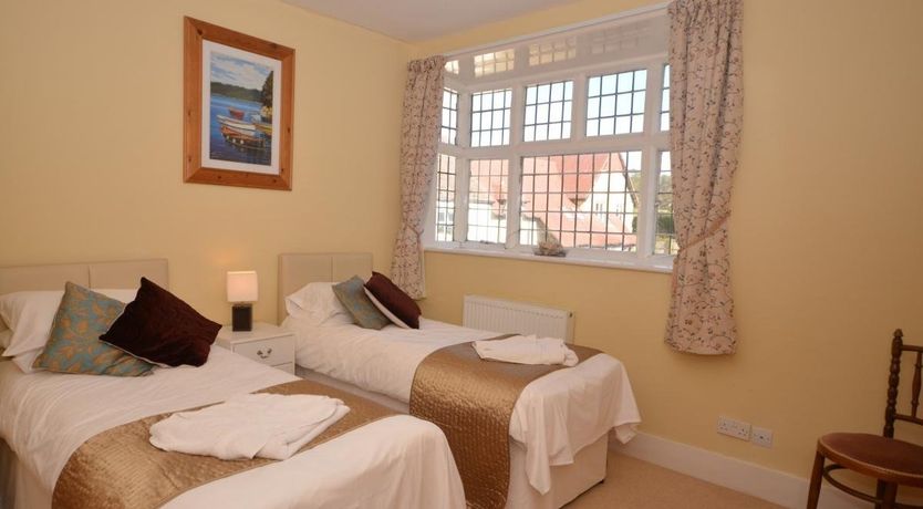 Photo of 3 Bed in Rousdon