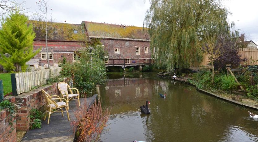 Photo of 3 Bed in Wimborne