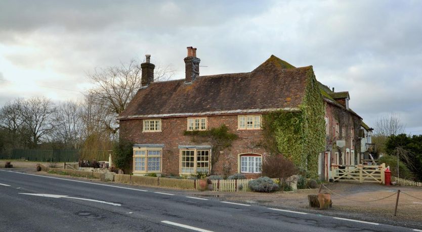 Photo of 4 Bed in Wimborne
