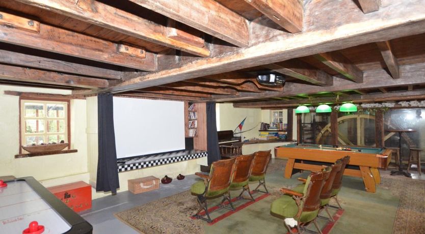 Photo of 4 Bed in Wimborne