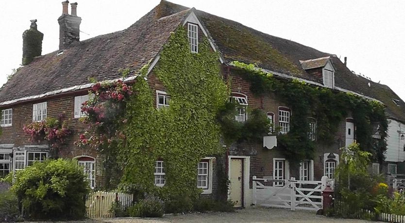 Photo of 4 Bed in Corfe Mullen