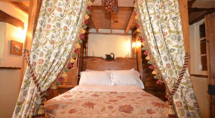 Photo of 4 Bed in Corfe Mullen