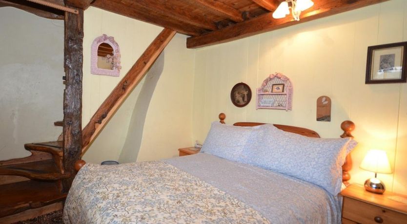 Photo of 4 Bed in Corfe Mullen