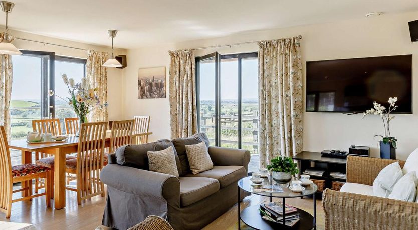 Photo of 4 Bed in Moorlinch