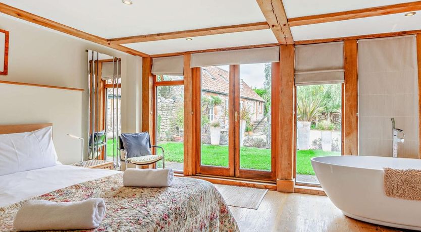 Photo of 3 Bed in Bristol