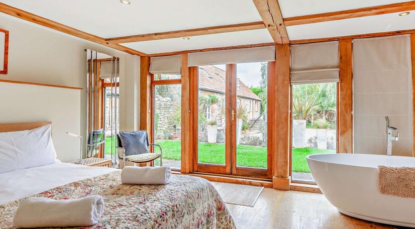 Photo of 3 Bed in Burrington