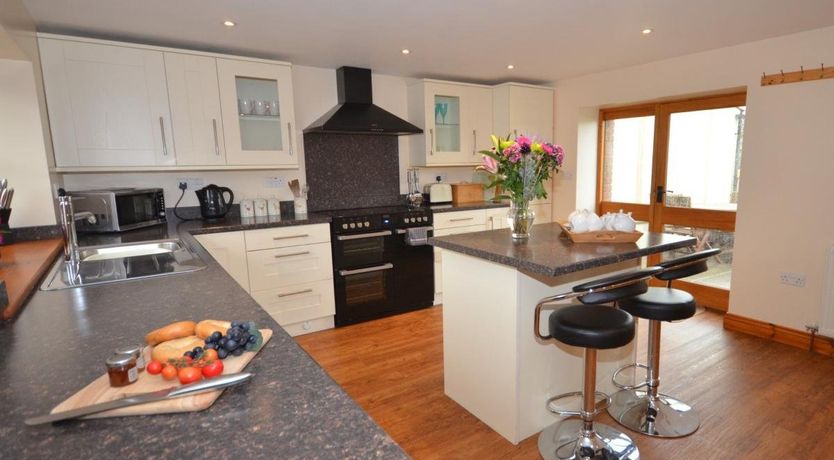 Photo of 3 Bed in Woolsery