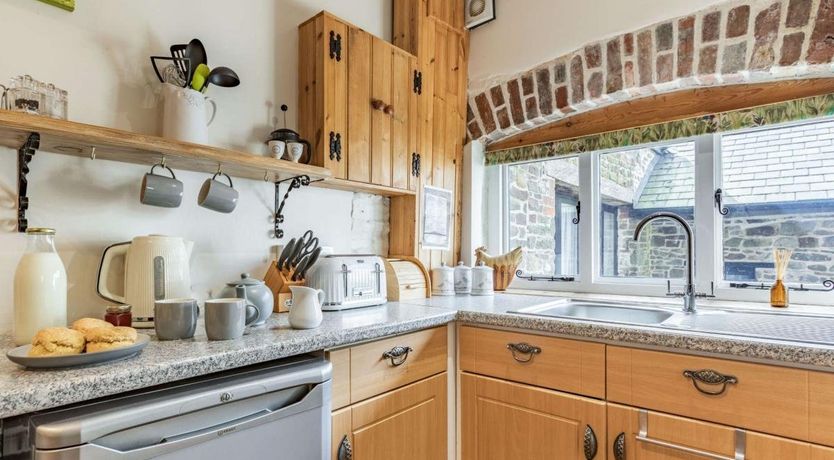 Photo of 1 Bed in Buckland Brewer