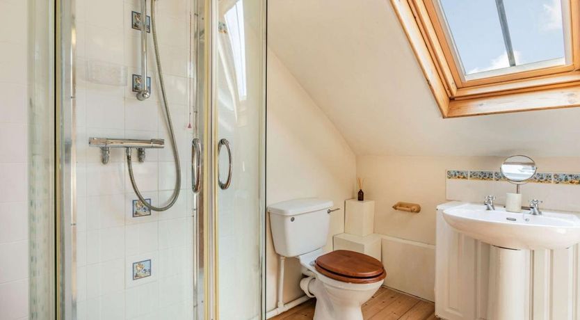 Photo of 1 Bed in Buckland Brewer