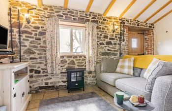 in Buckland Brewer (HEDGE) Holiday Cottage