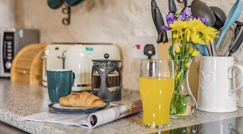 Photo of 1 Bed in Buckland Brewer