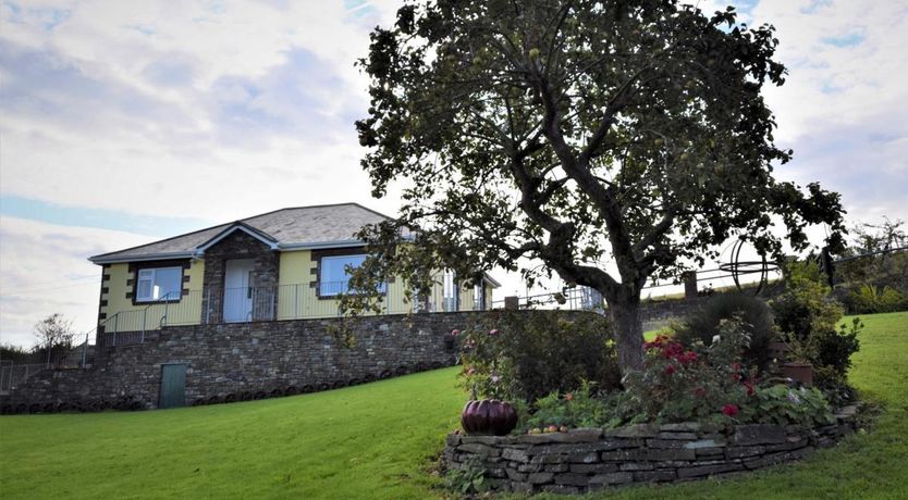 Photo of 2 Bed in Appledore