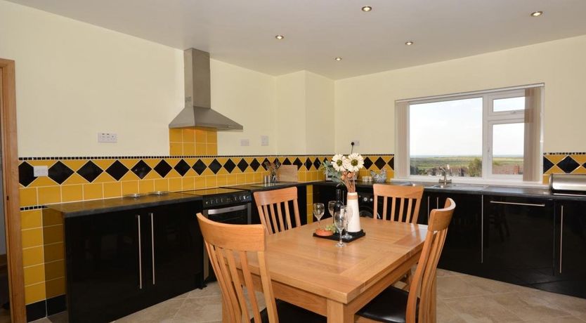 Photo of 2 Bed in Appledore