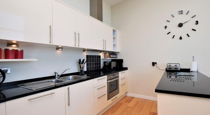 Photo of 2 Bed in Westward Ho