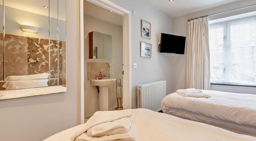 Photo of 3 Bed in Ilfracombe