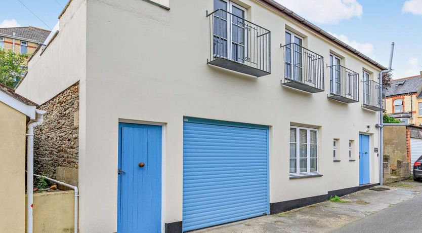 Photo of 3 Bed in Ilfracombe