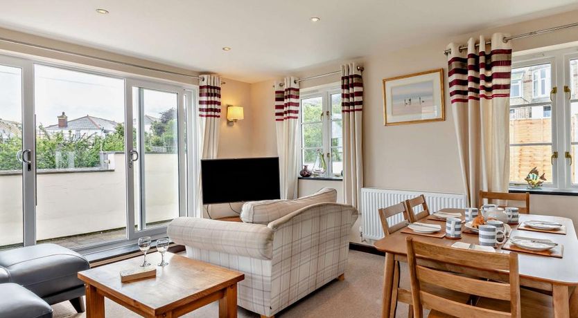 Photo of 3 Bed in Ilfracombe