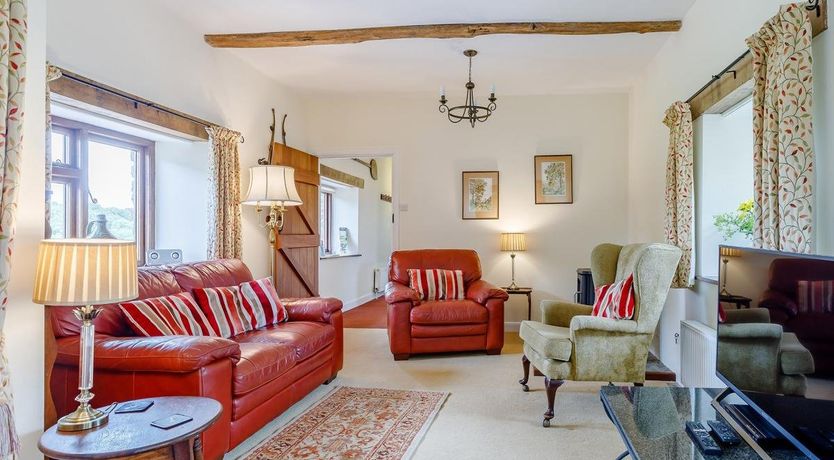 Photo of 5 Bed in Oakford