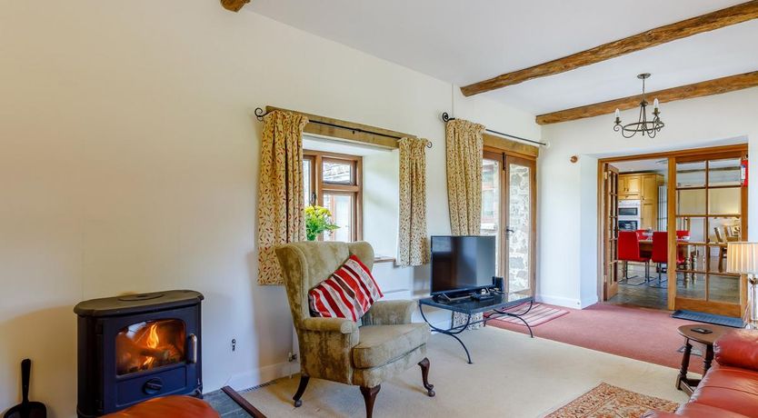 Photo of 5 Bed in Oakford