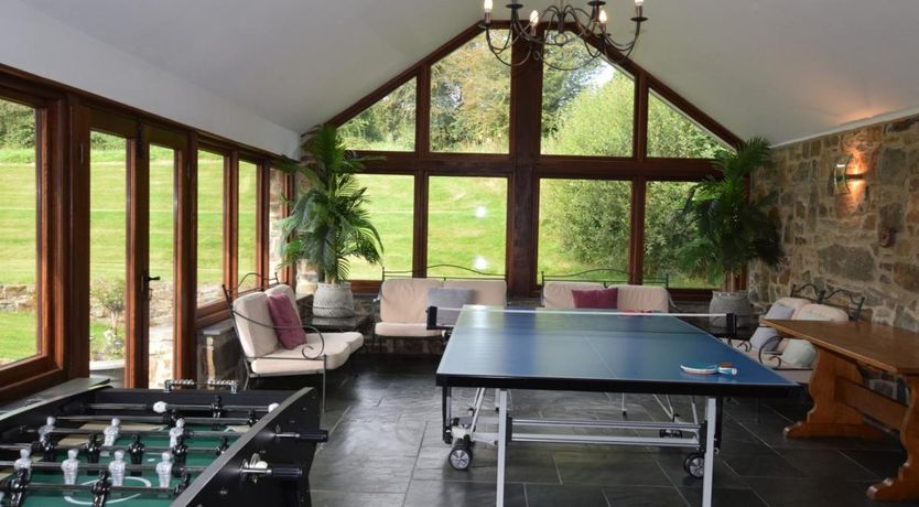 Photo of 5 Bed in Oakford