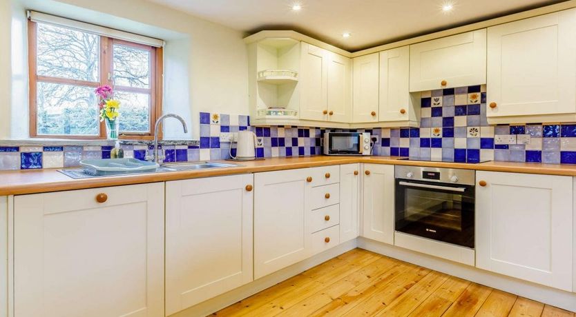 Photo of 2 Bed in Holsworthy Beacon