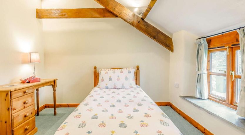 Photo of 2 Bed in Holsworthy Beacon