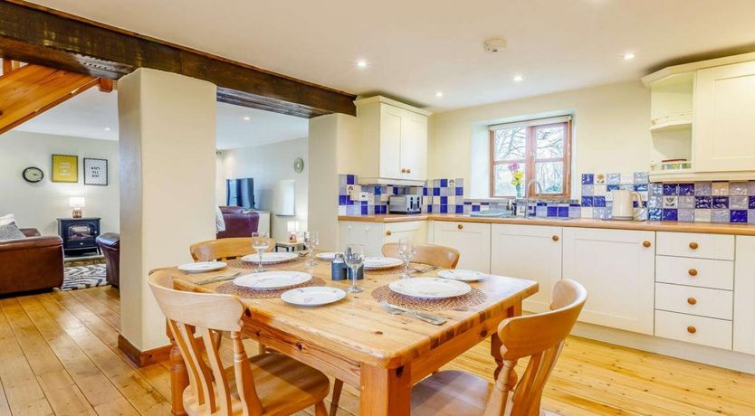 Photo of 2 Bed in Holsworthy Beacon