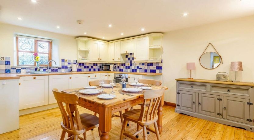 Photo of 2 Bed in Holsworthy Beacon