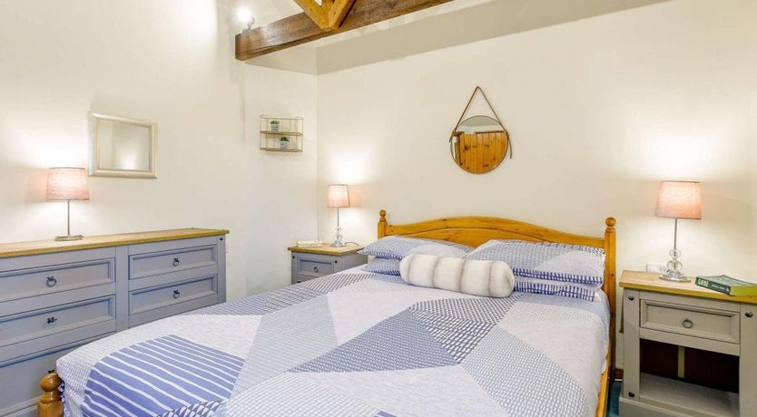 Photo of 2 Bed in Holsworthy Beacon